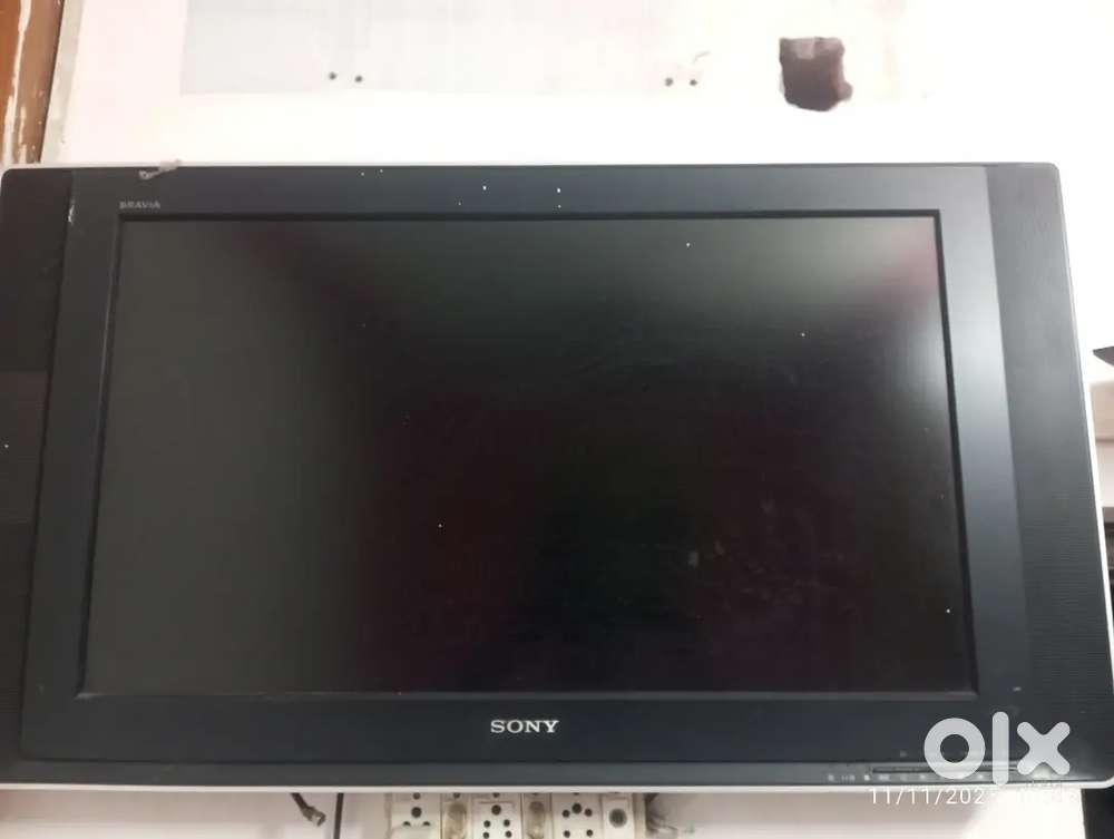 32 Sony bravia lcd tv hardly used