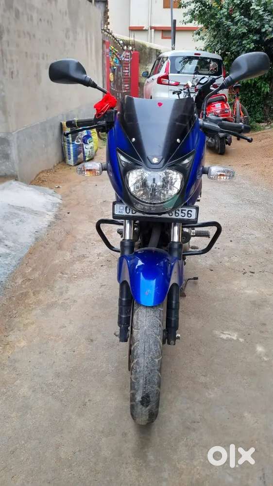 Bajaj Pulsar 180 blue black dual tone