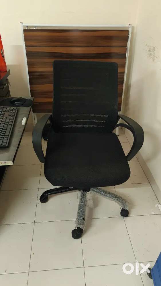 Study Table and office chair