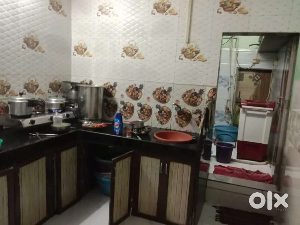 Required female girls pg