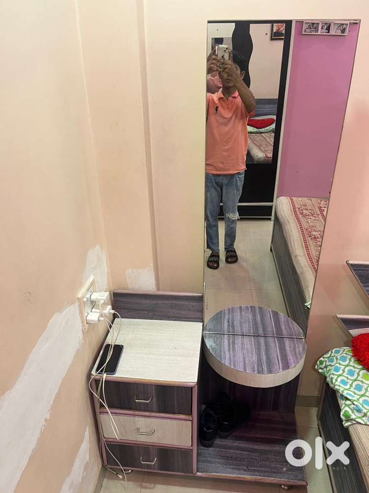 BEDROOM SET DOUBLE BED DRESSING TABLE WITH MIRROR BIG WARDROBE