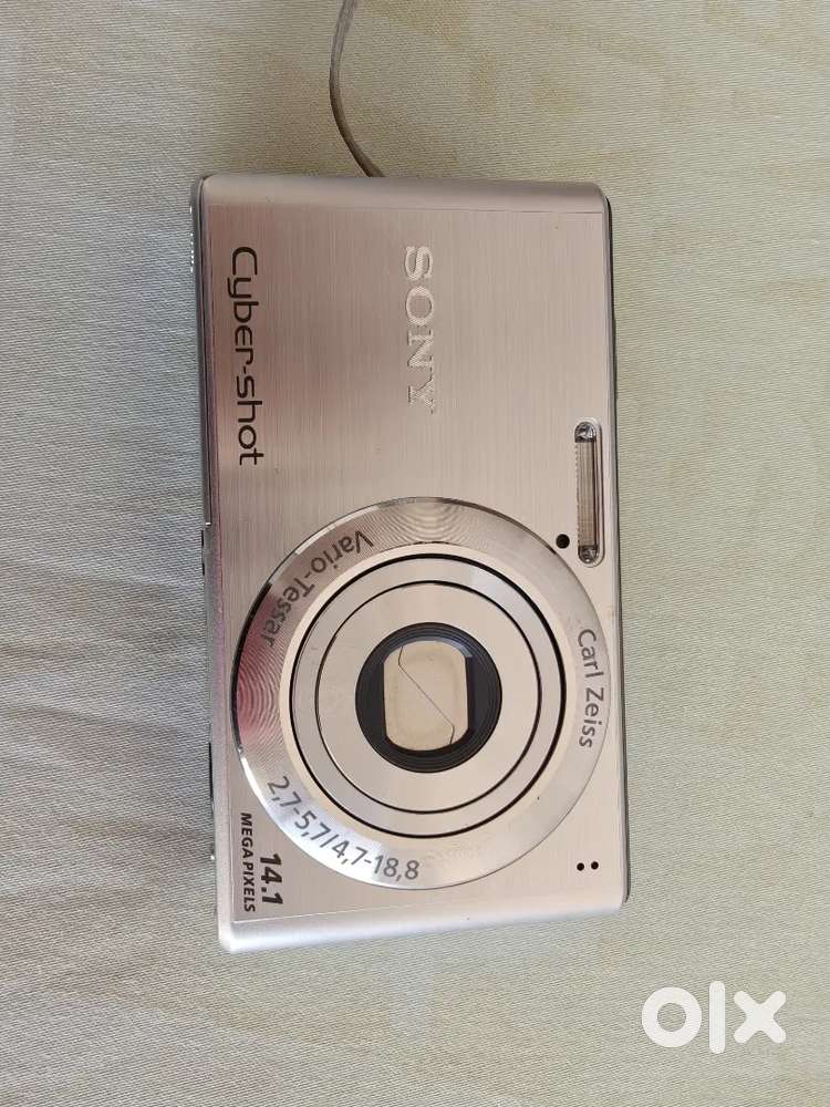 Sony cyber shot dsc w530 digital camera