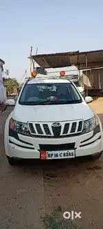 Mahindra XUV500 2015
