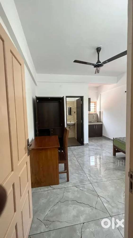 1RK FURNISHID 13K AC 1BOY