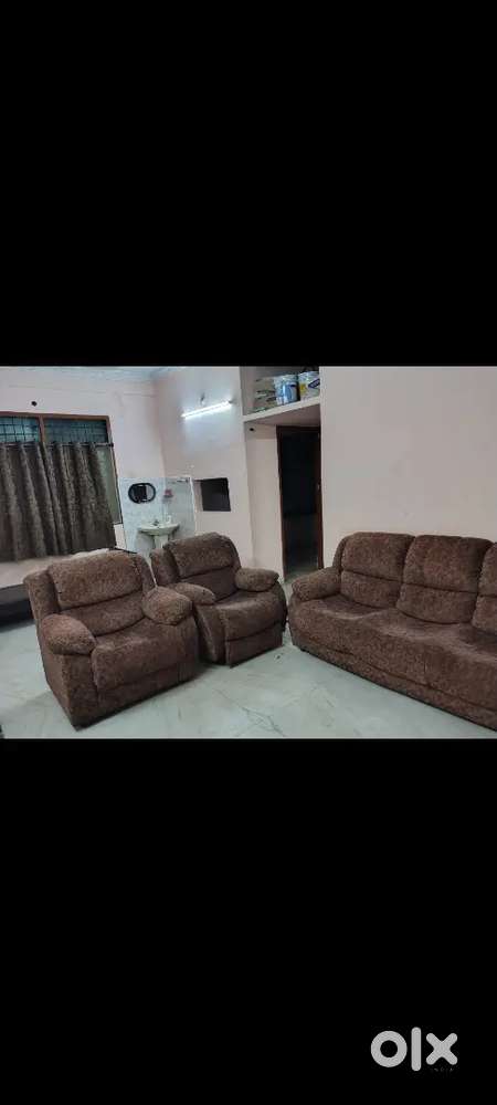 Single Room With Attached Washroom in a 3 BHK - Opposite DLF