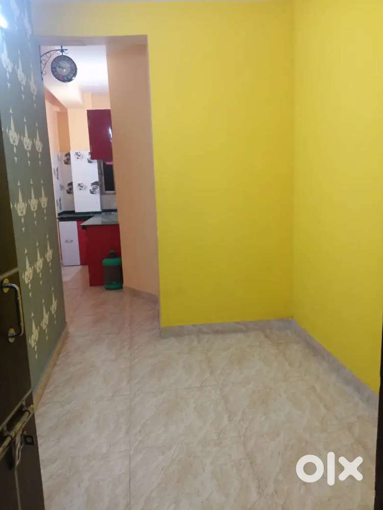 Room are available in Jodhpur Park..