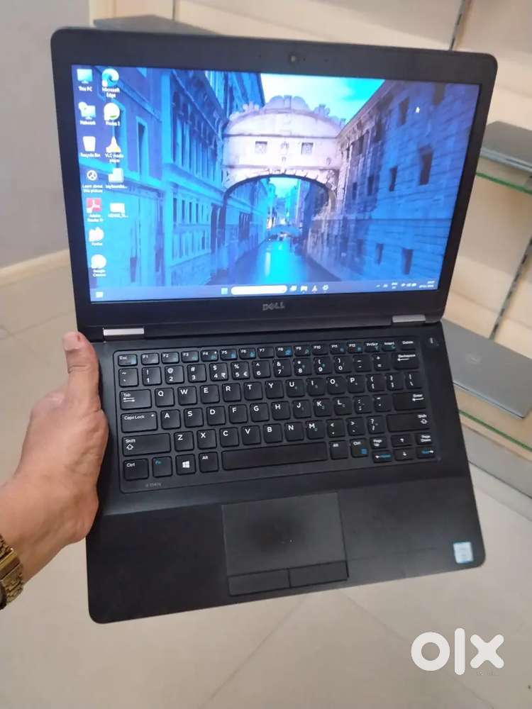 *Used Dell latitude i3 6th Gen 8gb,Ram 256ssd Harddisk 14 inch Screen