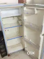 Whirlpool fridge working in excellent condition
