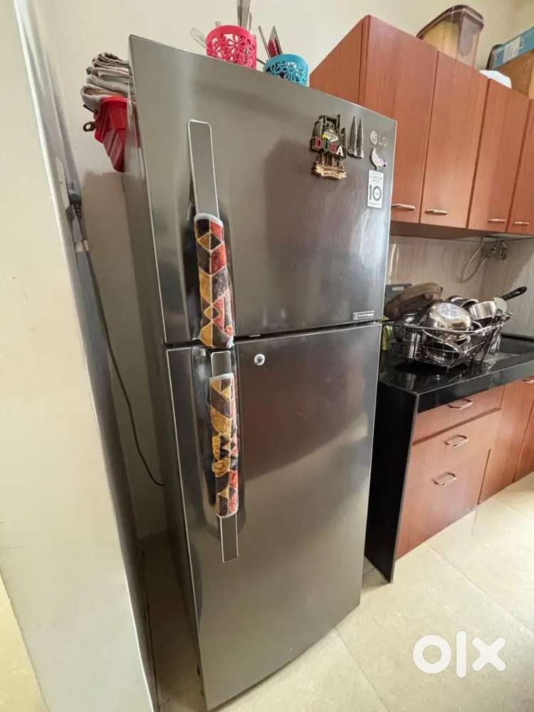 LG fridge 272 LTR