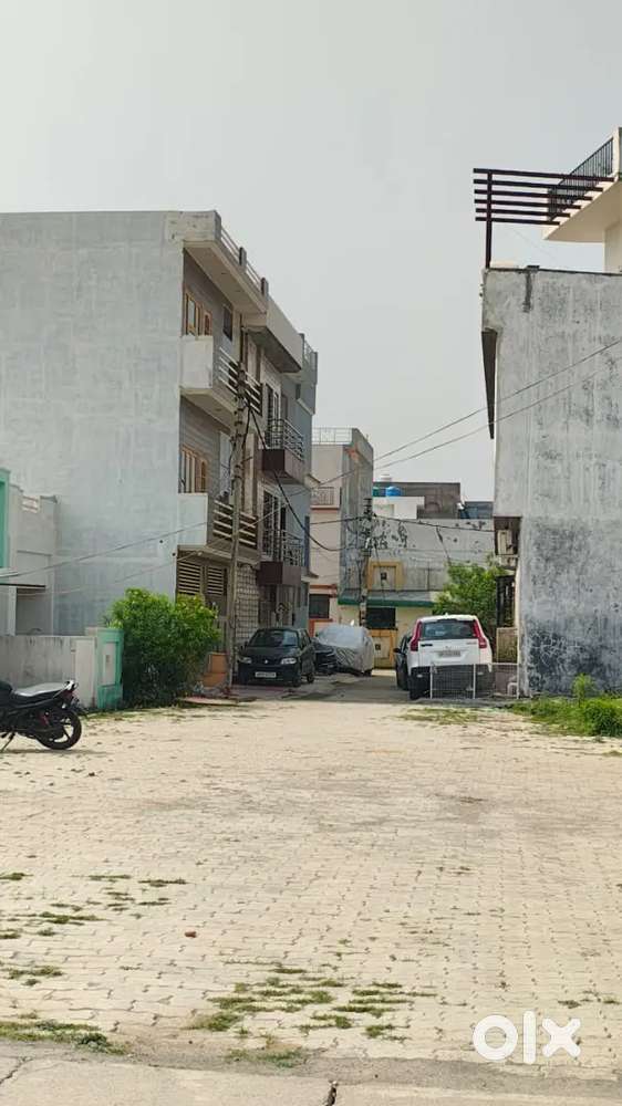 पीलीभीत बाईपास हाइवे नियर खंडेलवाल कॉलेज