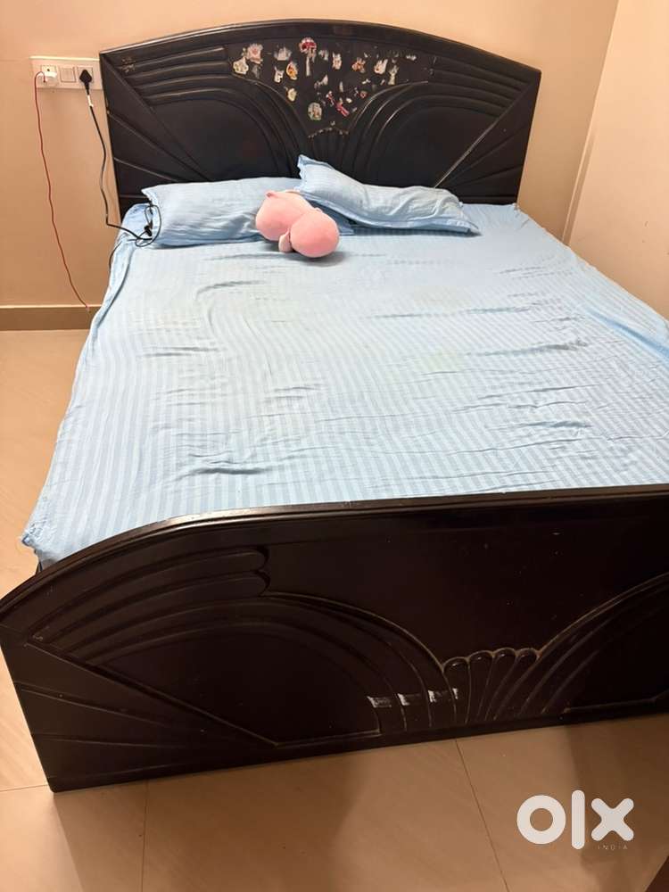 bed with mattress