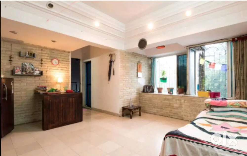 1 bhk empty with lift for family or working males