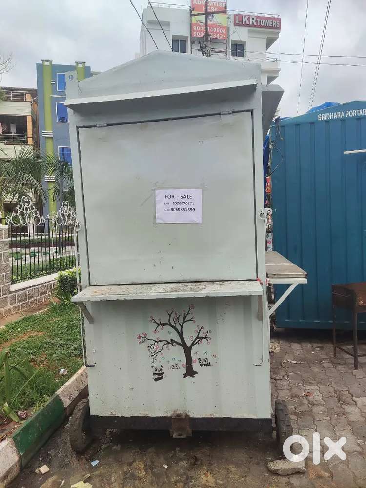Iron container for commercial use and food