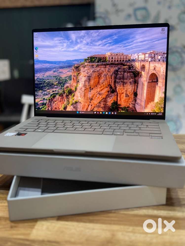 Asus zenbook snapdragon 16/512 in warranty