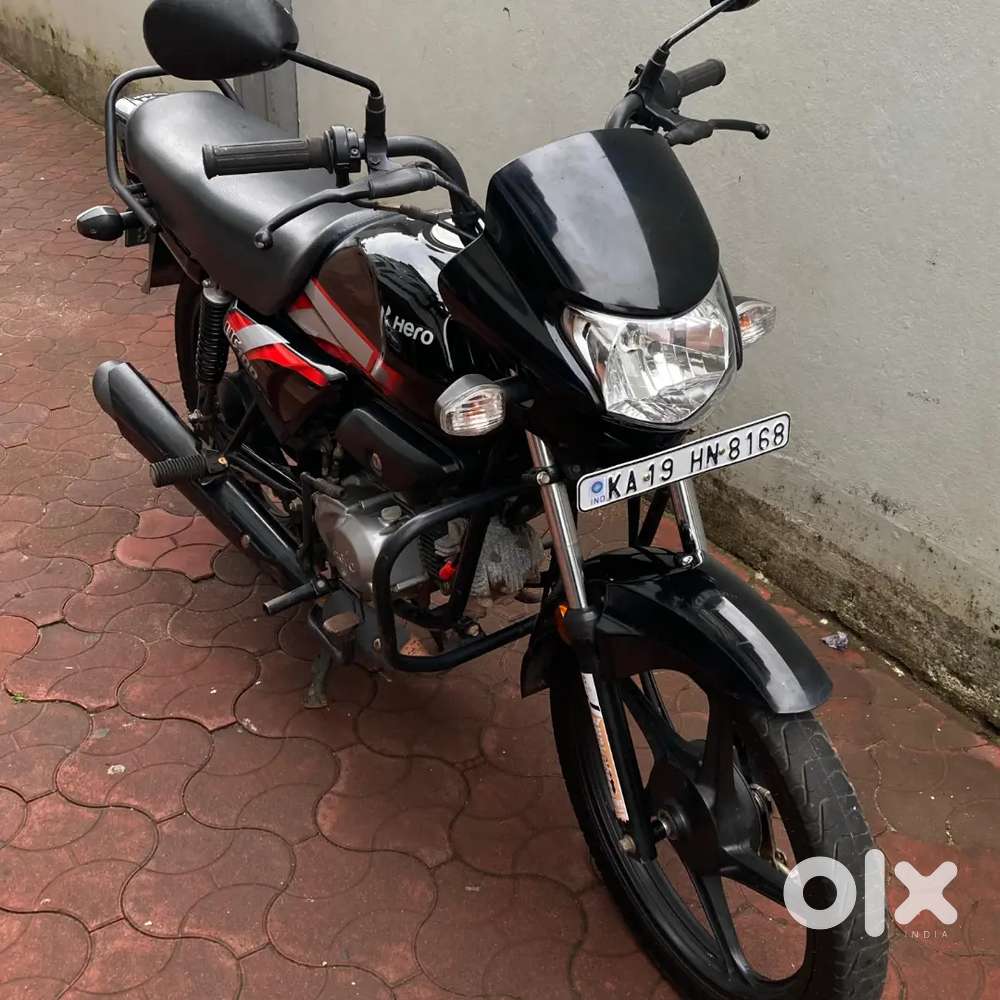 Hero HF 100 (DRK) Kick Start only 4,000 kms Running