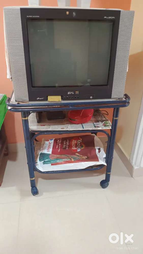 BPL TV with Stand