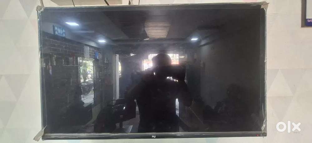 32-inch no TV perfect running condition maa che.FullHDandsoundquality