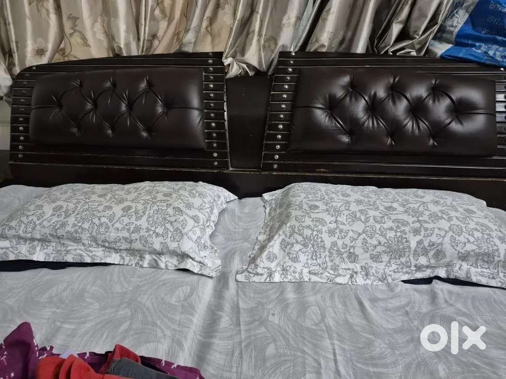 Double bed and single bed