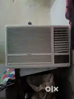 Hitachi.Window ac 1/5 tan one year old LED Remote exident condition