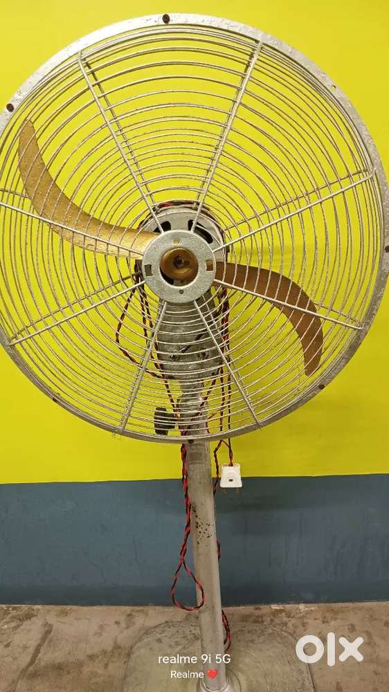 Stand fan and A LCD Tv combo for sell interested people contact me