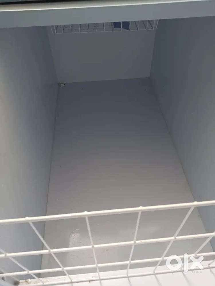 Deep freezer
