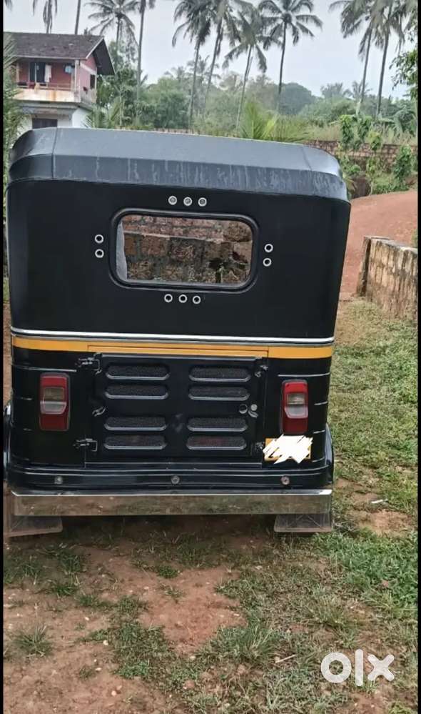 Auto Rikshaw 2016 good condition