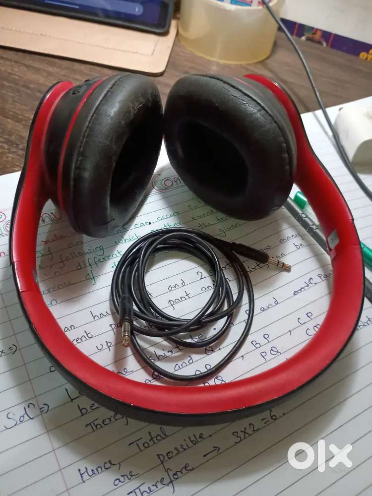 Selling soundcore life q10 headphone