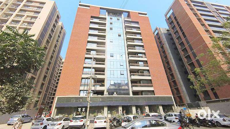 4 BHK Atmos By Solaire For Sell in Sargsan