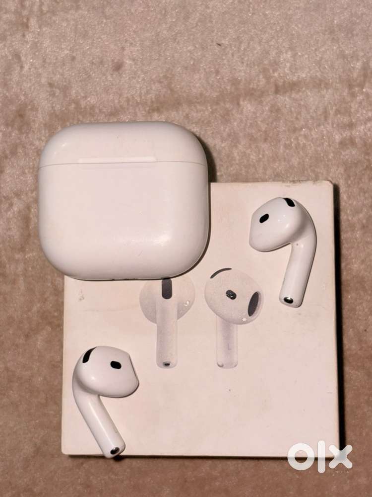 Apple AirPods 4    (NO ANC ) warranty 4 month