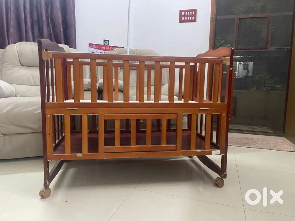 Wooden cradle for baby
