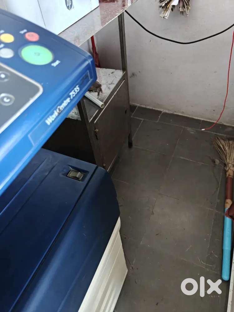 Xerox 7535 colour good condition and one extra same zerox ded spair