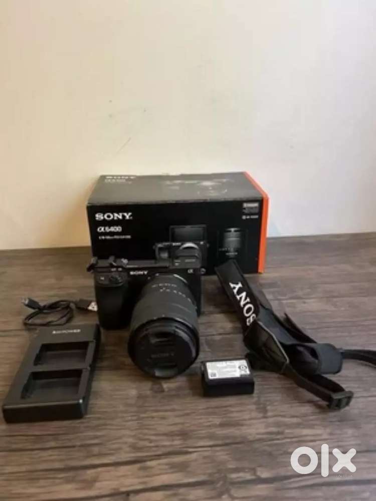 Used Second Hand Sony Alpha A6400 24.2MP Digital 18-135 mm f/3.5-5.6.