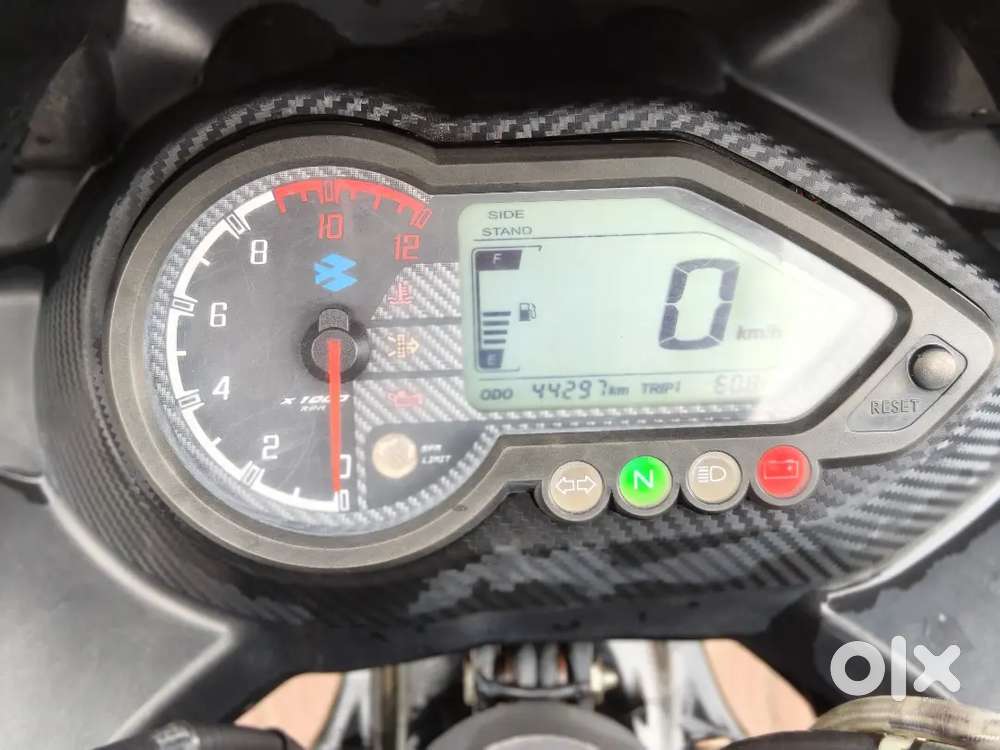 Bajaj Pulsar 220 DTS-i Engine Technology model 02/2019 (2nd Owner).