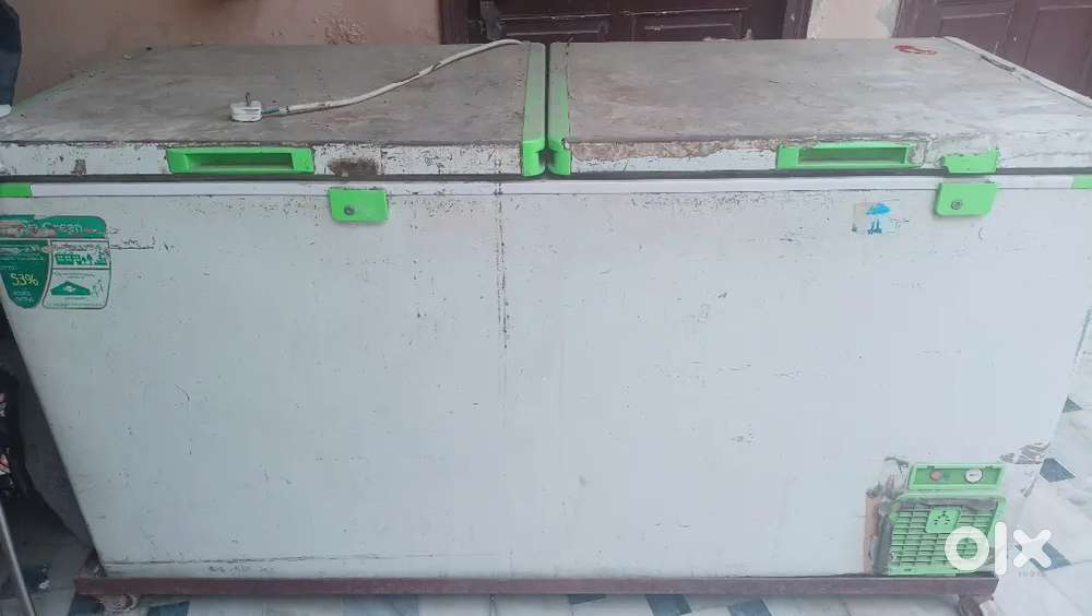 Deep freezer for sale4_5 years used Good  Condition