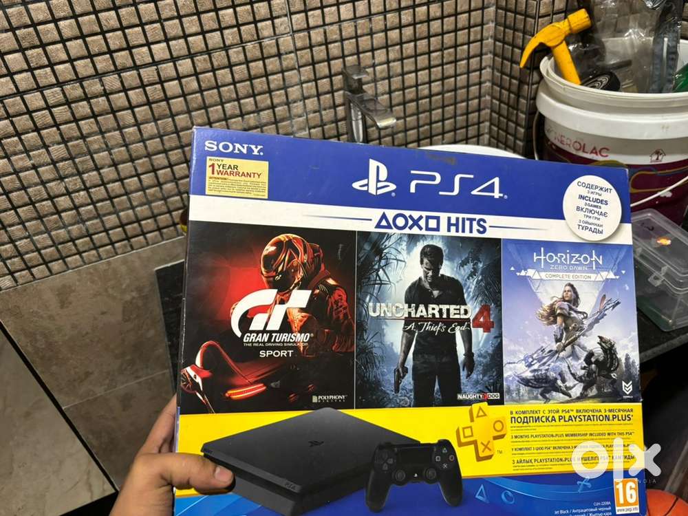 Ps4 slim 500gb with BOX