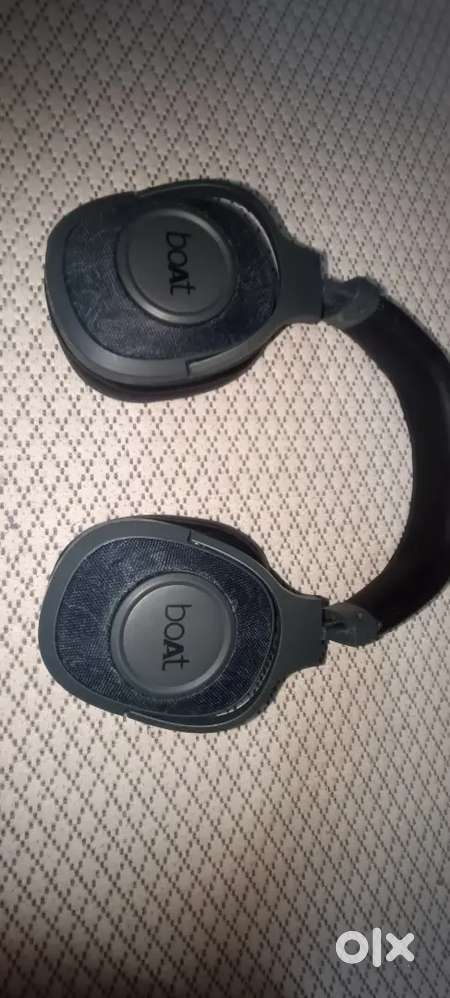 boAt Rockerz 550 Over Ear bluetooth