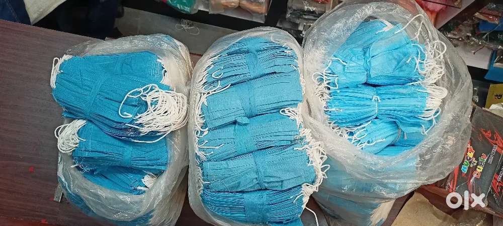 Price dropped Urgent sale Surgical 3ply mask with nose pin 0.40/p