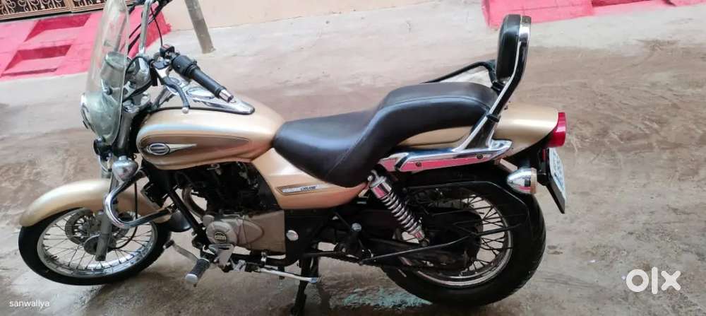 BAJAJ/ AVENGER 220 CC
