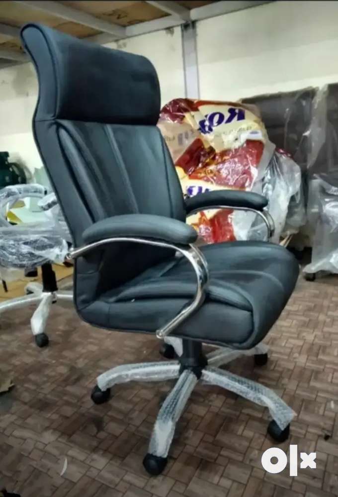 Leatherette Boss Chair High Backrest