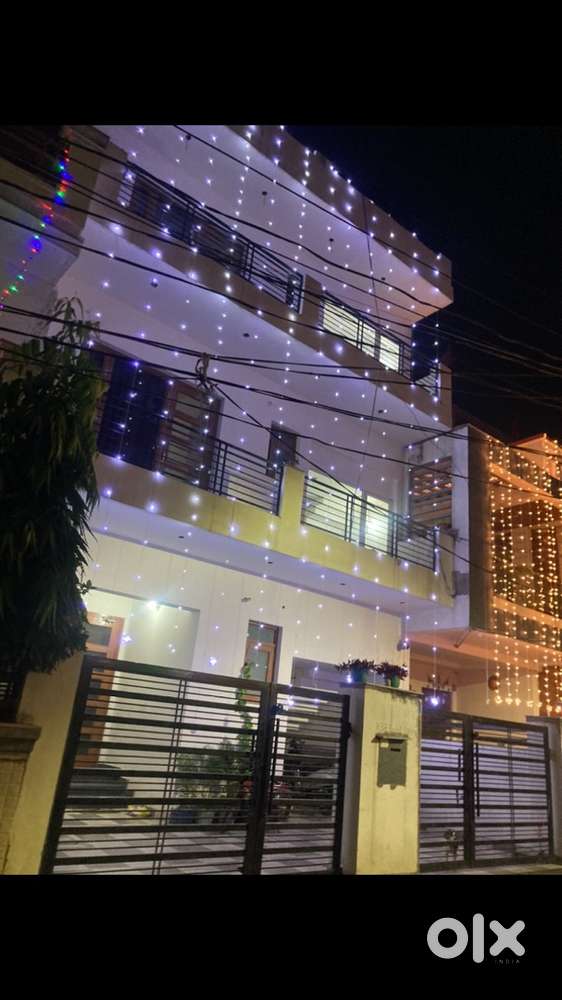 2 bhk ground floor with car parking