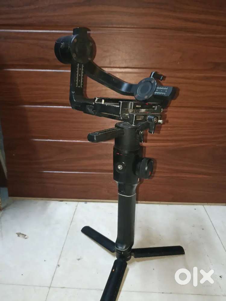 Camera gimbal