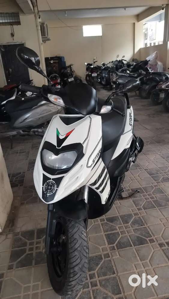 Showroom condition single hand