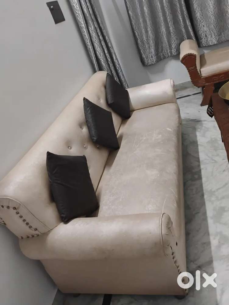 3 sitter sofa set with table