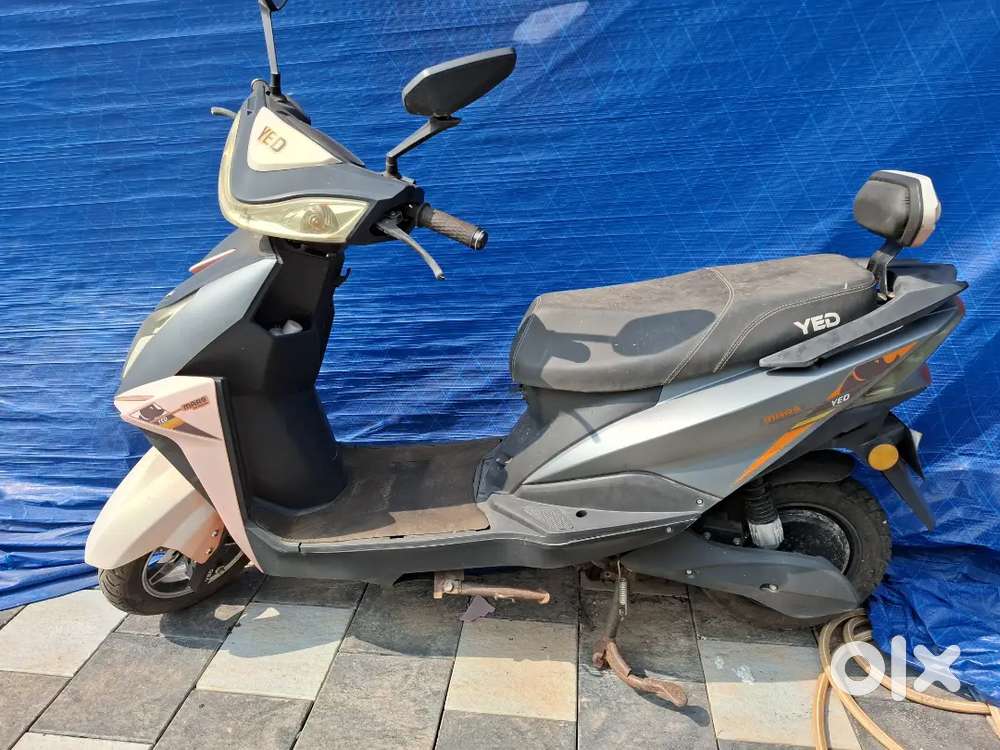 Yed electric scooter