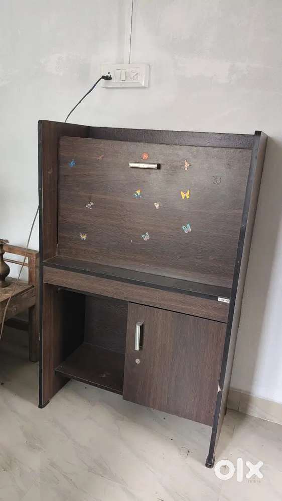 Study table cum book rack
