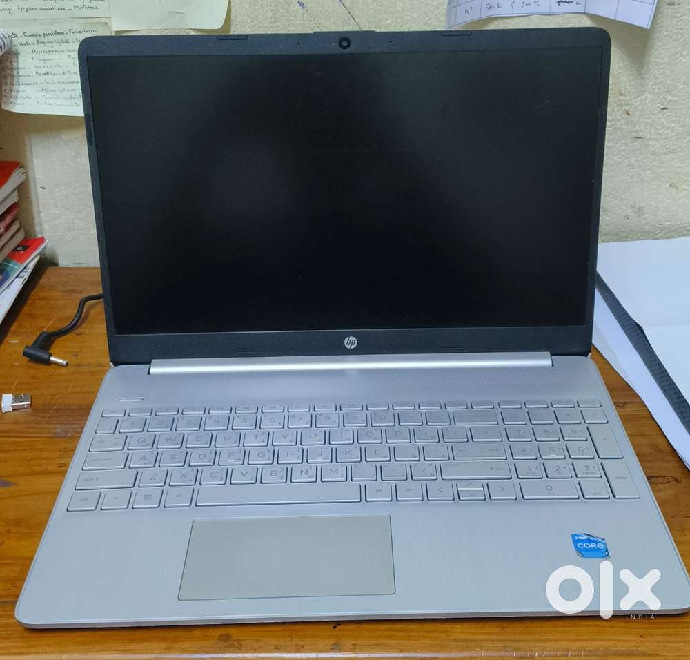 HP LAPTOP available at affordable prize!  keyboard and mouse free