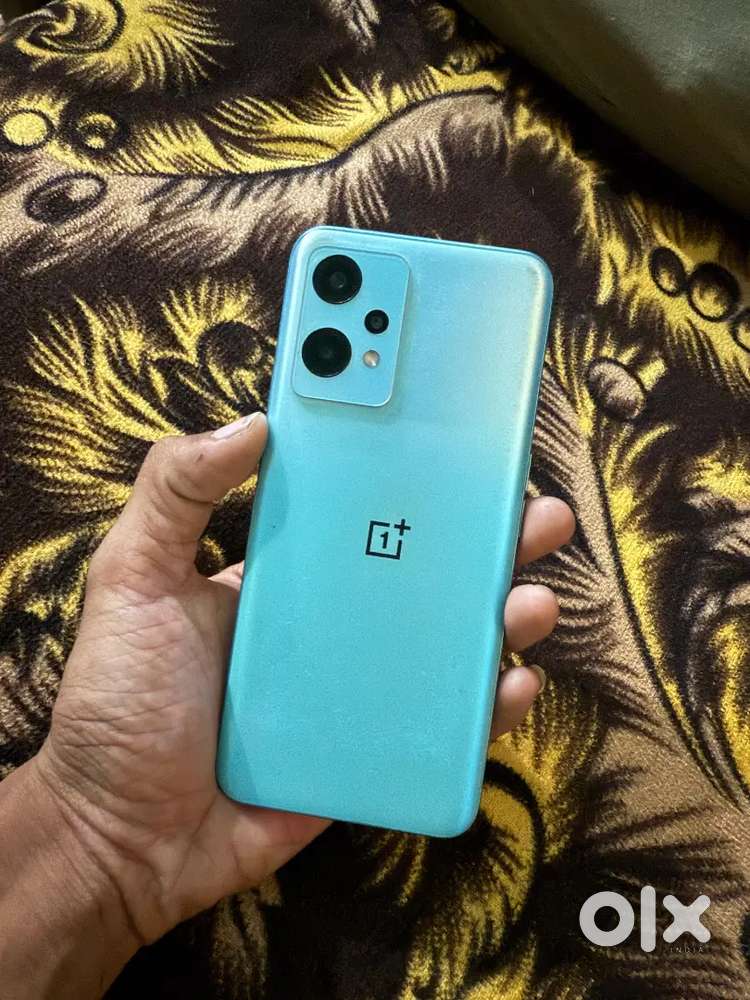 One plus nord ce2 light
