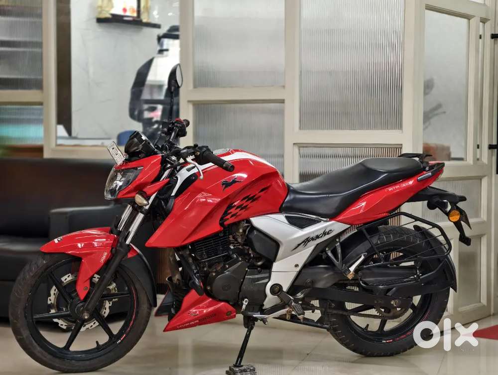 TVS APACHE RTR 160 4V