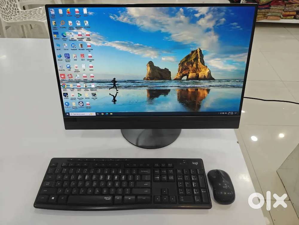 Lenovo all in one PC 23.5 screen good AIO intel i3 6th generation