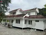 14.5 cent property with house 1 km away from muvattupuzha town centre